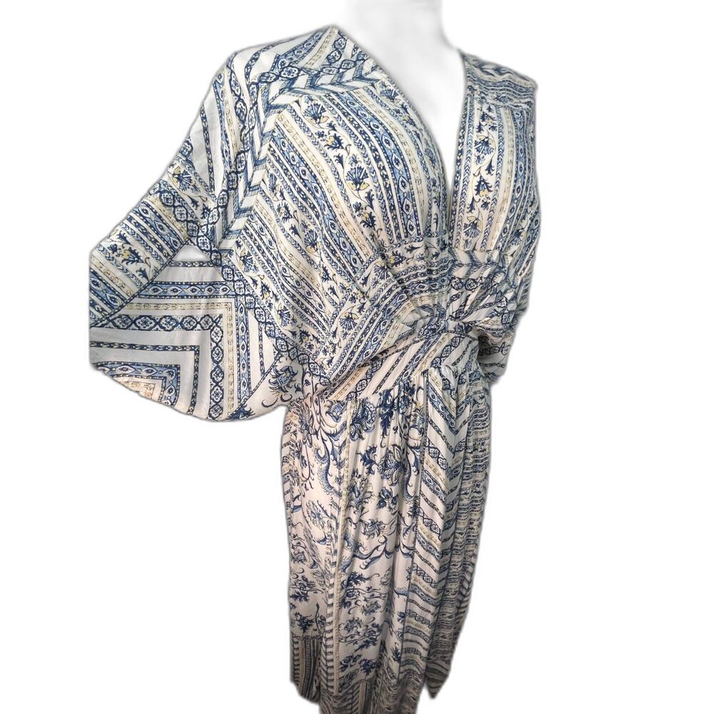VICI Mixed Tile Floral Printed Maxi Dress Medium Blue White Kimono Sleeve Boho